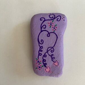 Hand painted purple heart vine sandstone tile magnet